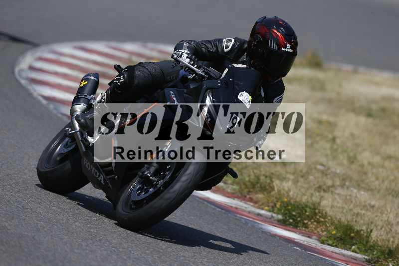 Archiv-2023/28 05.06.2023 Moto Club Anneau du Rhin/blanc-novice/9